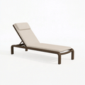 Lettino prendisole 200 x 70 cm in metallo marrone con rivestimento beige reclinabile